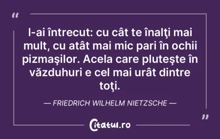 El stătea cu ochii la chipul blând, ca...