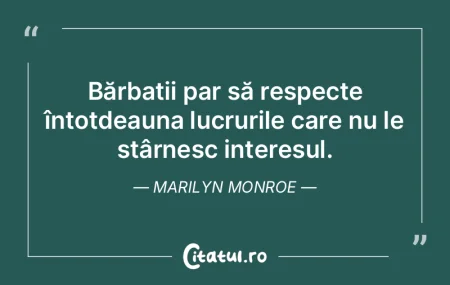 Un bărbat cu părul alb poate părea ca...